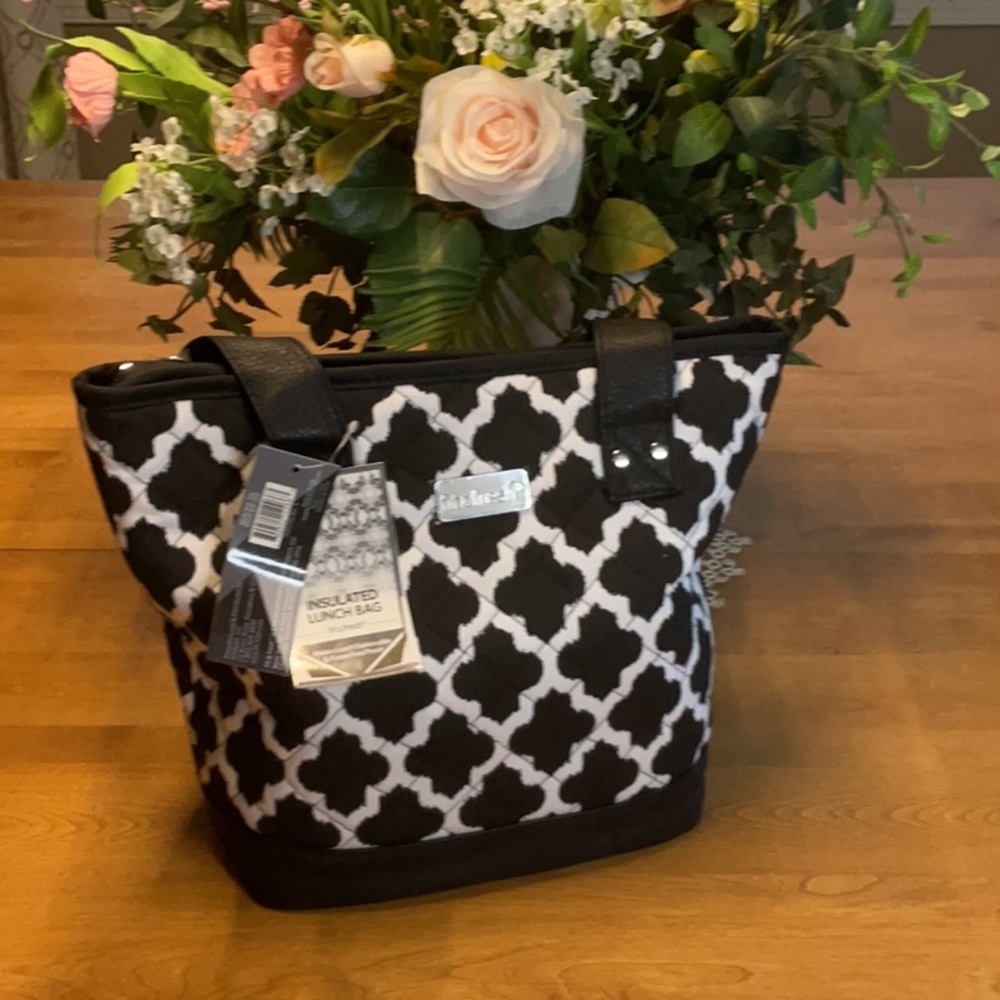 FIT & FRESH - Black and White Ikat Tile Motif Insulated Lunch Bag